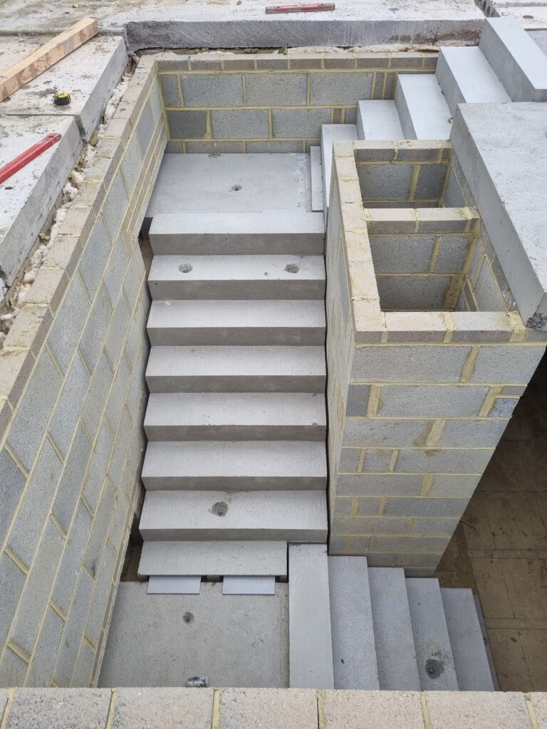 Precast concrete stairs (3)